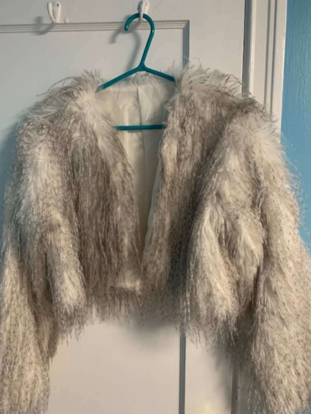 Faux fur shaggy cropped jacket